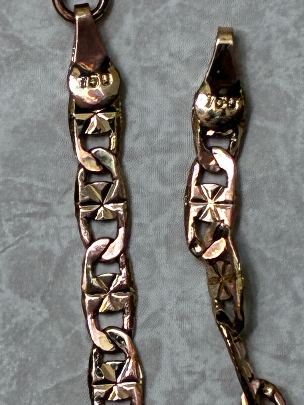 Vintage 18K. 750 marked Tri color butterfly bracelet - Picture 2 of 5